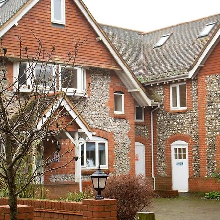 Stonehenge Hostel - Yha Affliated Cholderton Dış mekan fotoğraf